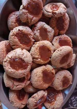 Una foto de Pepas integrales sin huevo de batata y dulce de leche