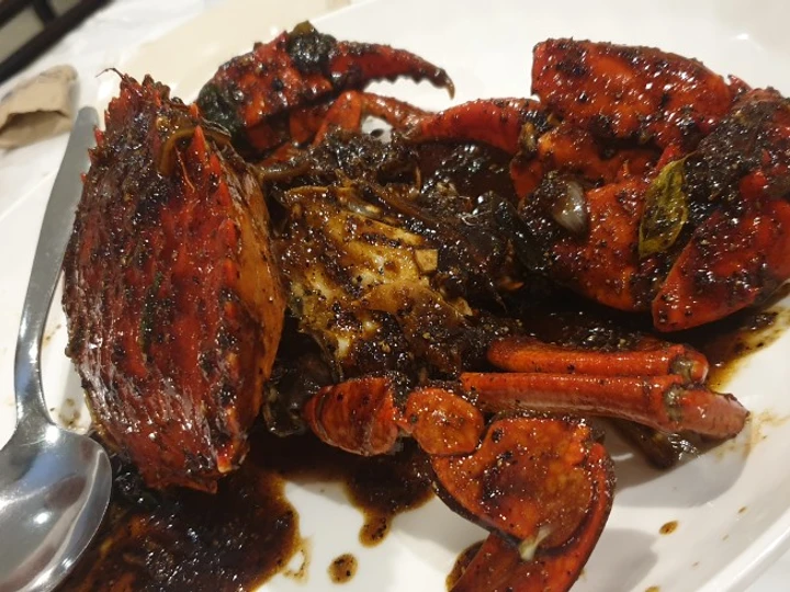 Langkah Mudah untuk Menyiapkan Resep Kepiting lada hitam rocker yang Sempurna Anti Ribet, Uenak Banget