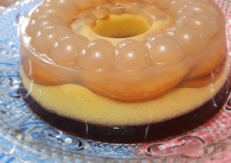 Puding marie regal 3 lapis (manis standar)