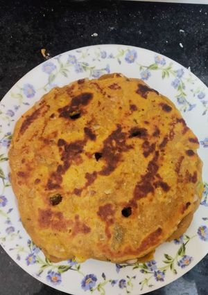 A picture of Thalipeeth.