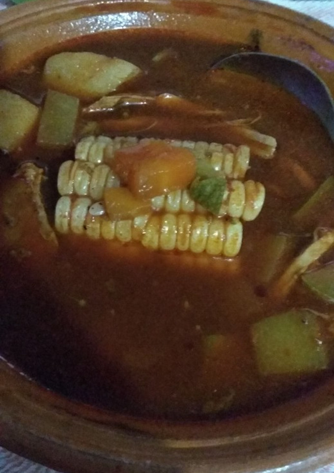 Una foto de Mole de olla con pollo
