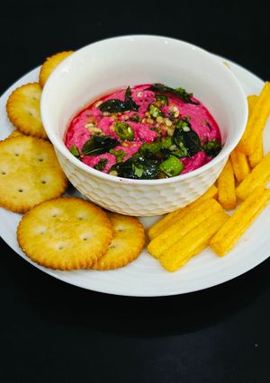 A picture of Beetroot Yogurt Dip.