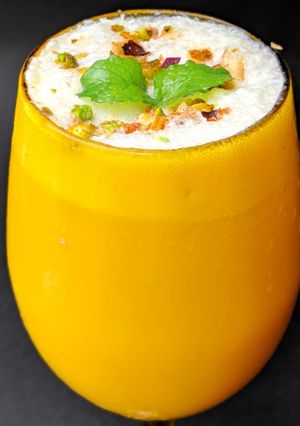 Pistachio Lassi রেসিপির প্রধান ছবি