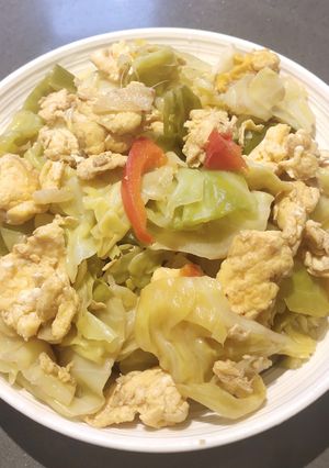 A picture of Sautéed Cabbage with Eggs.