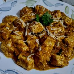 A picture of Cheesey tawa paneer.