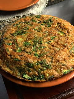Una foto de Tortilla de papa y acelga