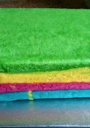 Foto resep Rainbow 2 telur ny. Liem ekonomis gak seret