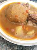 Caldo de bolas de plátano verde