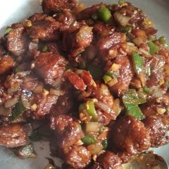 A picture of Soya chunks.