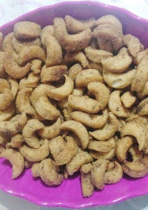 A picture of Namkeen Kaju.