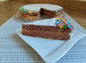 Foto principal de Tarta de chocolate y obleas (huesitos)
