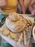 Fondue de queso en pan payés
