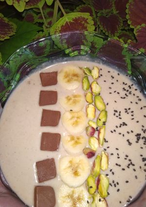 A picture of Mowz bil-Laban (Banana Smoothie).