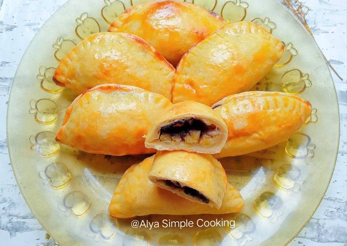 Resep Pastel Panggang Isi Pisang Coklat oleh Alya Simple Resep Pastel Panggang Isi Pisang Coklat oleh Alya Simple