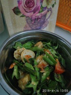 Foto resep Kecipir tumis terasi extra bakso ikan