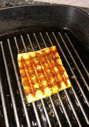 Una foto de Queso parrillero a las finas hierbas
