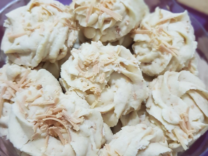 Cara Gampang Membuat Semprit sagu keju lumer, Lezat