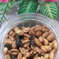 Kacang goreng daun jeruk রেসিপির প্রধান ছবি