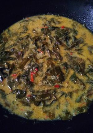 Foto resep Sayur santan daun ubi pedas sederhana ala mama Dave