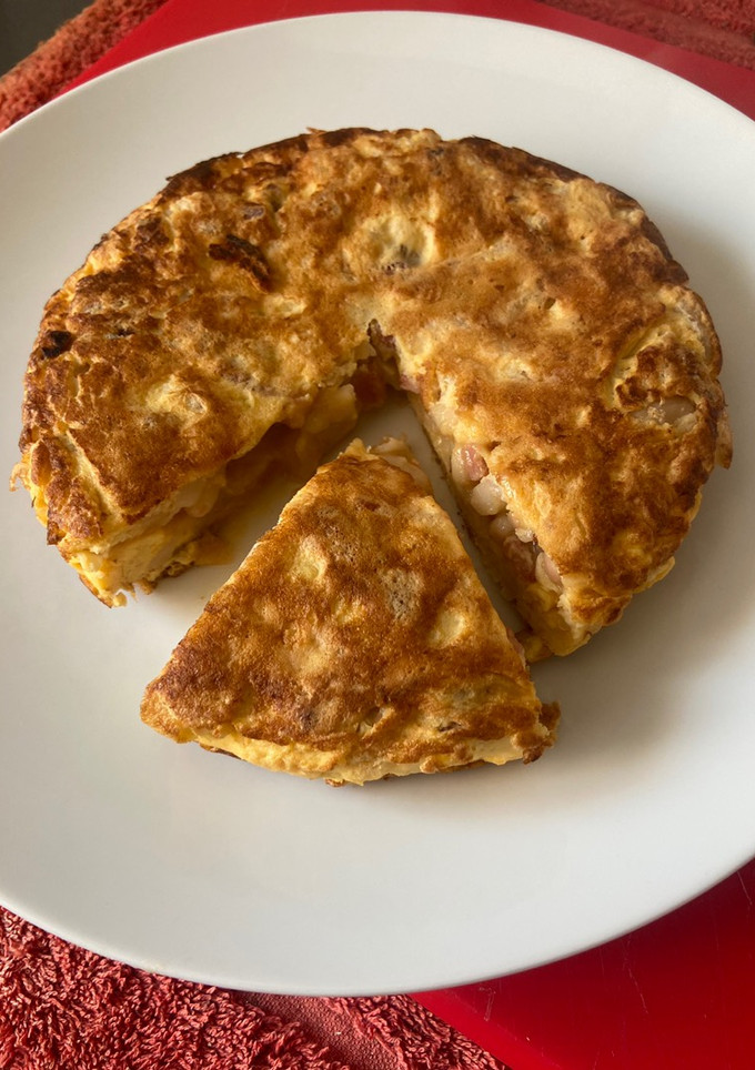 Una foto de Tortilla de judías blancas con bacon