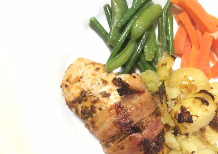 Baked Chicken with pesto and bacon Baked Chicken with pesto and bacon