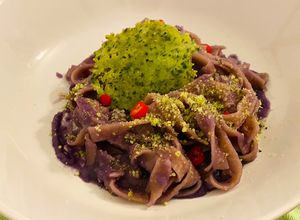Foto di Lasagnette con patate (viola) e cavolo (viola)