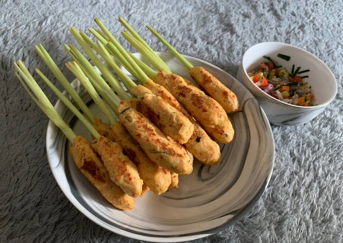 Cara membuat Sate lilit khas Bali Cara membuat Sate lilit khas Bali