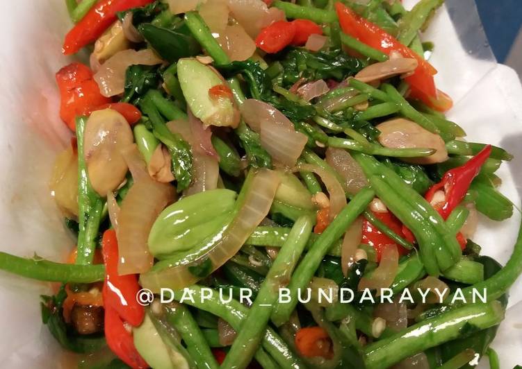 Resep Tumis pedas selada air mix pete yang Menggugah Selera