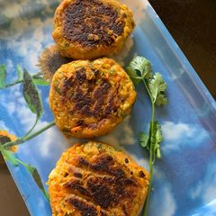 A picture of Cauliflower aloo tikki.