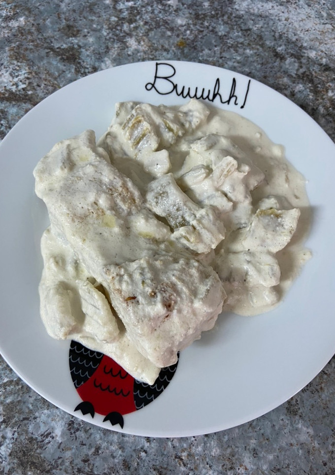 Una foto de Cardo con bacalao en salsa de almendras keto