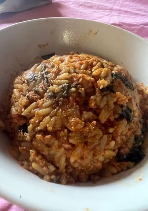 A picture of Chicken jollof.