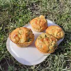 A picture of Muffins salés sains chèvre épinards.