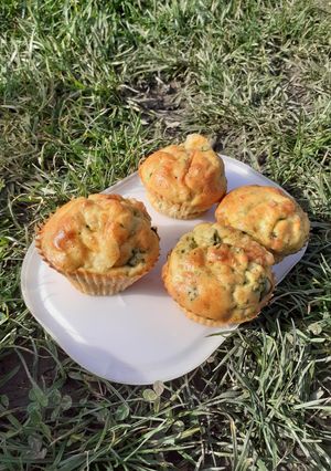Une photo de Muffins salés sains chèvre épinards