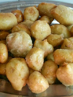 A picture of Kaimati/sweet dumplings.