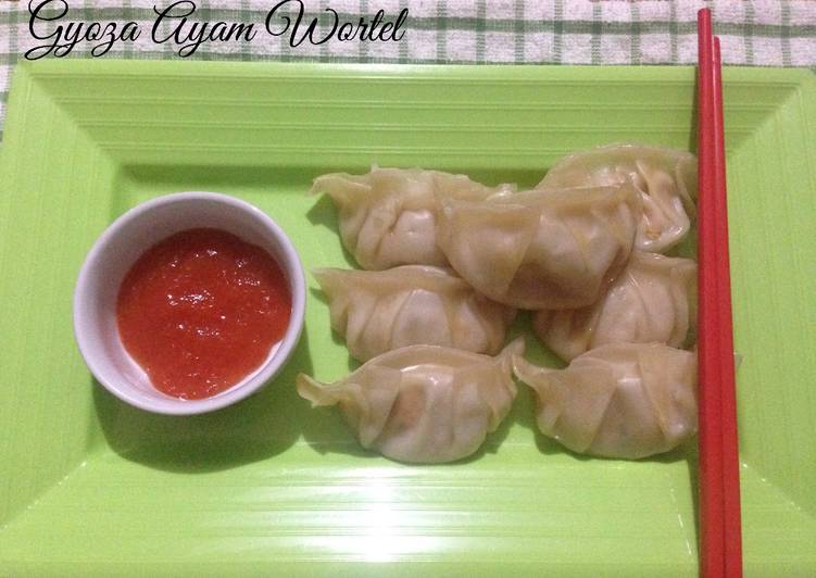 Cara Gampang Menyiapkan 9. Gyoza Ayam Wortel, Sempurna
