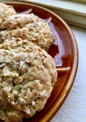 A picture of Oaty and Lemony Biscuits 🍋.