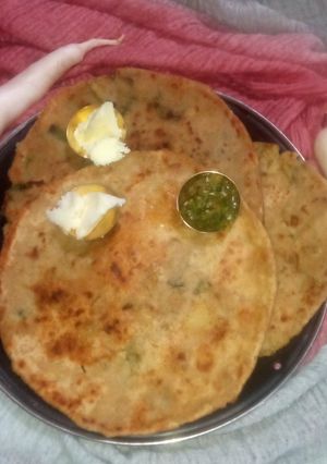 आलू पराठा (Aloo paratha recipe in hindi) रेसिपी मुख्य फोटो