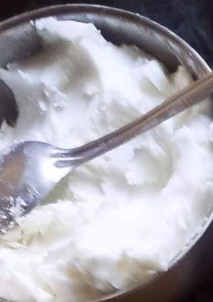 होममेड मक्खन(homemade makhan recipe in hindi) रेसिपी मुख्य फोटो