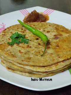 बेसन प्याज़ के परांठे (besan pyaz ke parathe recipe in Hindi) रेसिपी मुख्य फोटो
