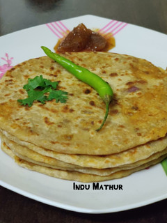 बेसन प्याज़ के परांठे (besan pyaz ke parathe recipe in Hindi) रेसिपी मुख्य फोटो