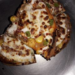 A picture of Cheese pizza.