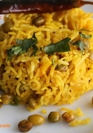 A picture of Tuvar Dana Bhaat/Pigeon Peas Rice.