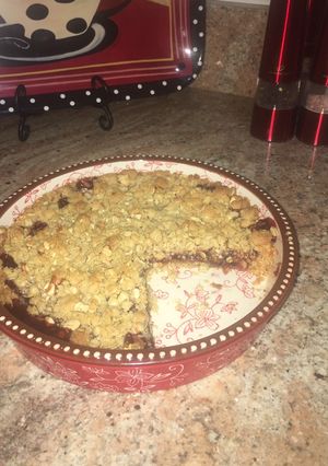 A picture of Raspberry Crumble Bars.