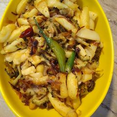 A picture of Karela Aloo fry bhujiya.