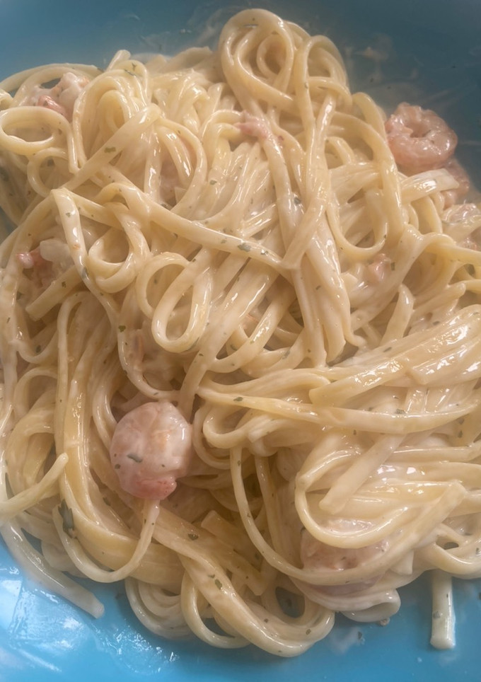 Una foto de Espaguetis con gambas al ajillo