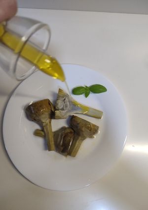 Una foto de Alcachofas en vinagre. Carmen de Jaén