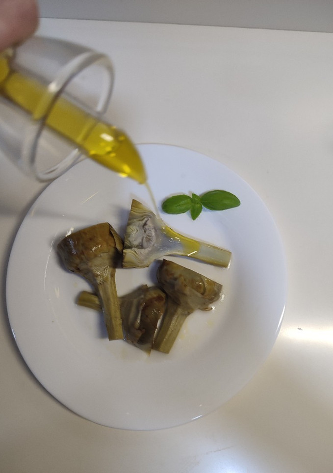 Una foto de Alcachofas en vinagre. Carmen de Jaén
