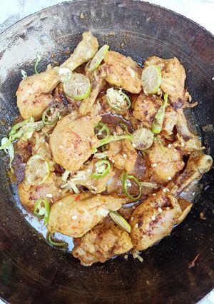 A picture of Green Chilli Chicken Karahi 🍲🍲.