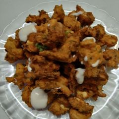A picture of Cashew nuts pakoda.