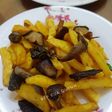 Khoai tây xào nấm khô